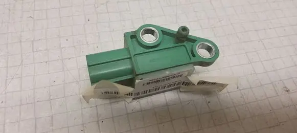 Volkswagen PASSAT B6 Airbag deployment crash/impact sensor 3C0909606 26070103