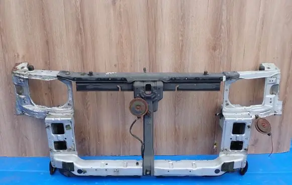 Hyundai Trajet Front bodywork piece 