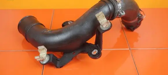 Nissan Qashqai Intercooler hose/pipe 144604EJ0 HRA2