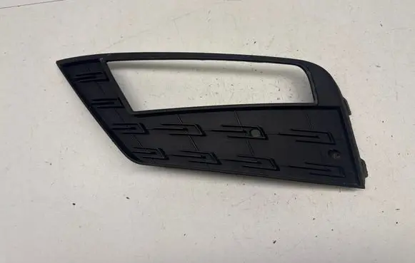 Seat Leon (5F) Front fog light trim/grill 5F0853665G