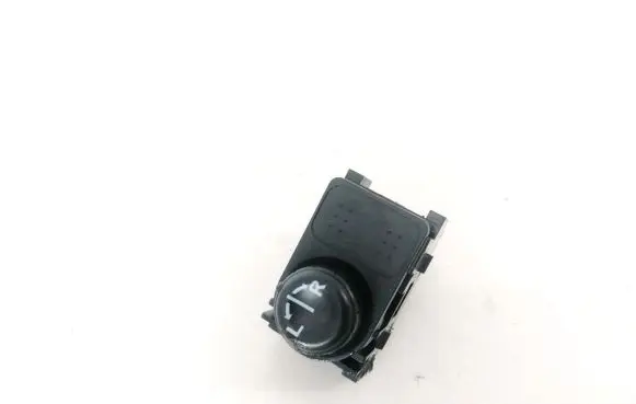 Nissan Qashqai Wing mirror switch