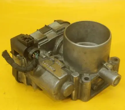 Volkswagen Polo V 6R Throttle valve 03F133062