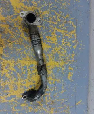 Volkswagen Touran I EGR valve line/pipe/hose