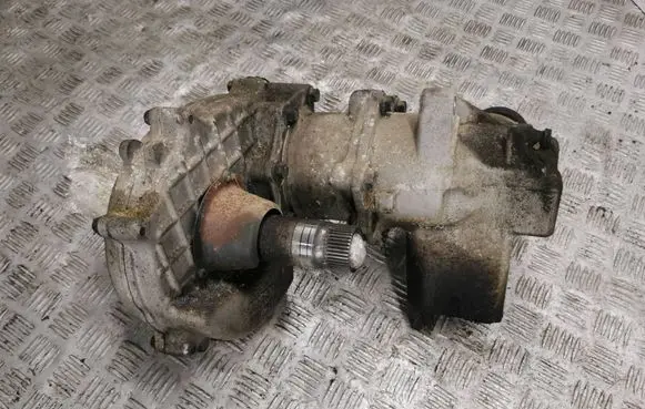 Gearbox transfer box case