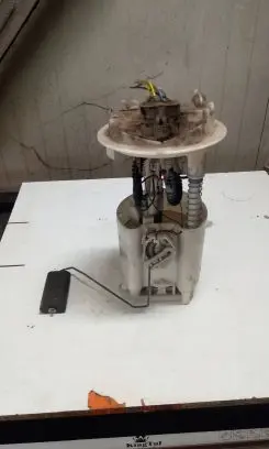 Peugeot Partner In-tank fuel pump 9633294680