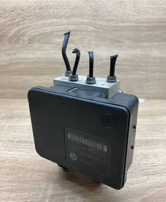 Volkswagen Golf V ABS Pump 1K0907379AC 1K0614517AE