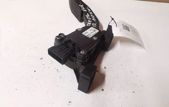 Opel Vectra C Accelerator throttle pedal 9186724 6PV00832200