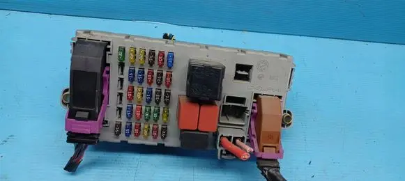 Fiat Punto (188) Fuse module 46774357