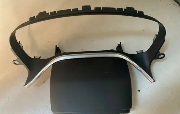 Steering wheel column trim