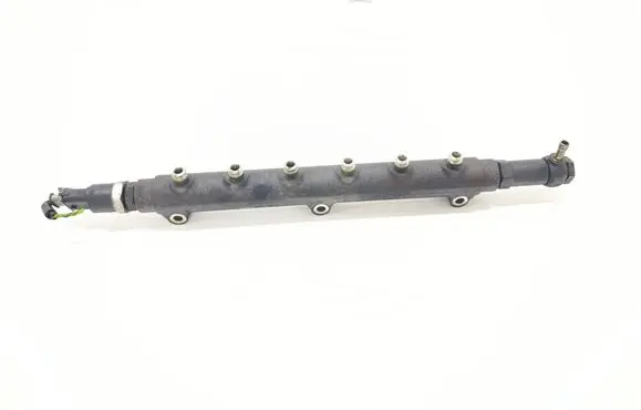 Volvo S80 Fuel main line pipe 8658252 0445215010