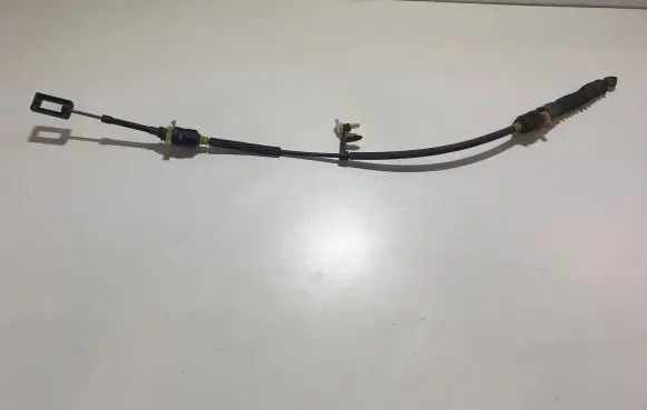 Gear shift cable linkage