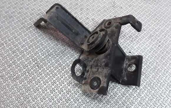 Toyota Auris 150 Radiator mount bracket