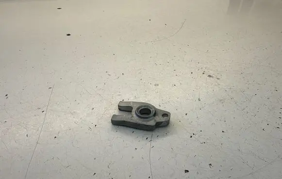 Opel Vivaro Fuel Injector clamp holder 