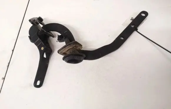 Volvo V70 Tailgate/trunk/boot hinge 9154670