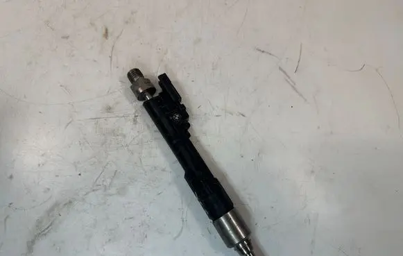 BMW 7 F01 F02 F03 F04 Fuel injector 7599876 13647599876 0261500136