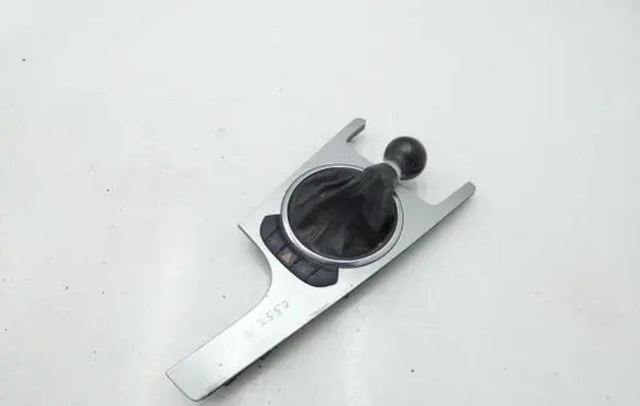 Audi TT TTS Mk2 Gear lever shifter trim leather/knob 8J0711113 8J2863916AJF