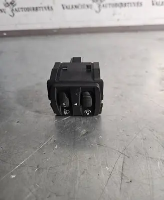Renault Captur Light switch 251900567R A14547 190621