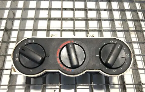 Mercedes-Benz Vito Viano W638 Interior fan control switch 