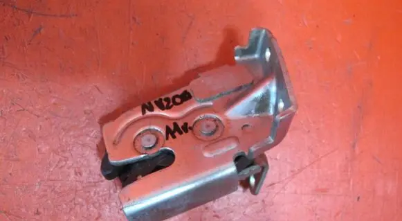 Nissan NV200 Loading door lock 