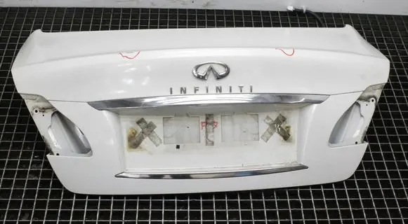 Infiniti M Y51 Tailgate/trunk/boot lid QAA