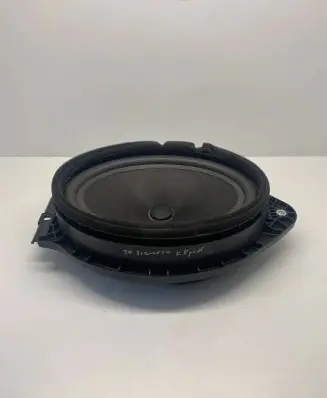 Chevrolet Traverse II Front door speaker 23352773 13439502