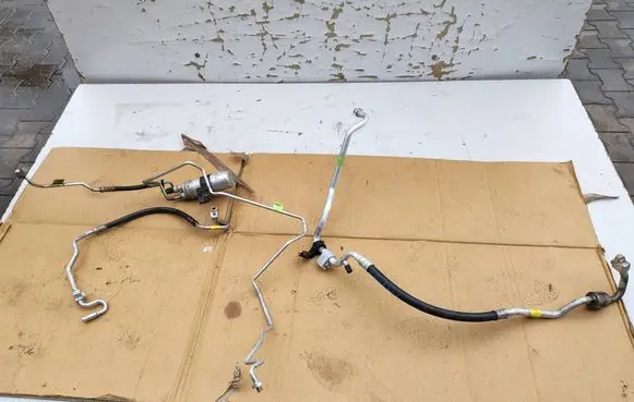 Ford Fiesta Air conditioning (A/C) pipe/hose