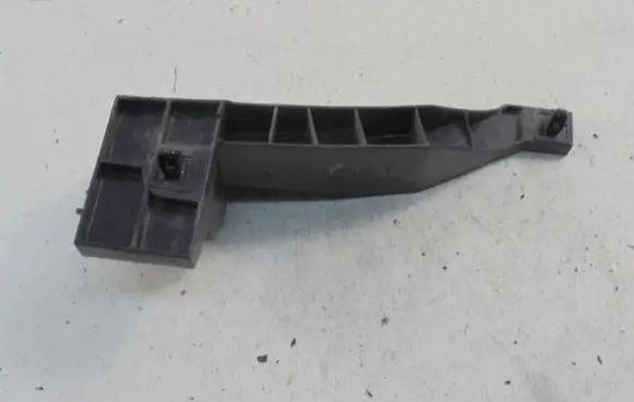 Suzuki Grand Vitara II Rear bumper mounting bracket IV3N-0