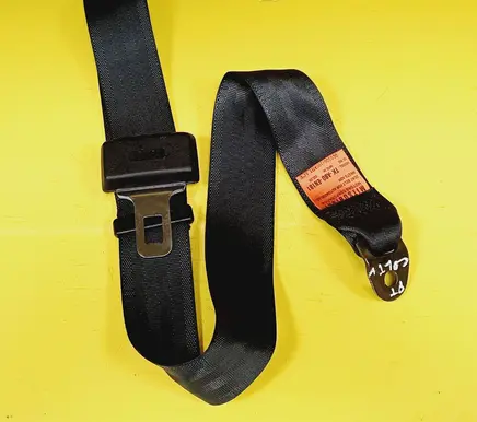 Rear seatbelt