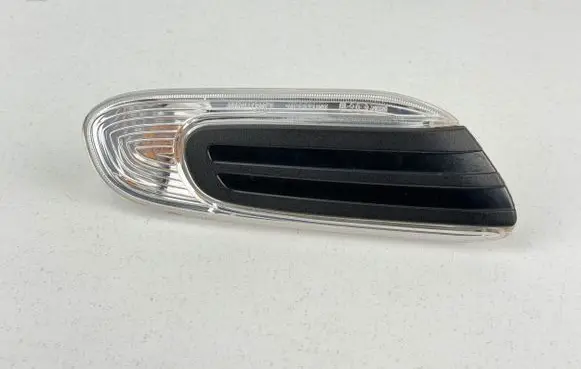 Mini One - Cooper F56 F55 Front fender indicator light 0223860 7298348 F02238300
