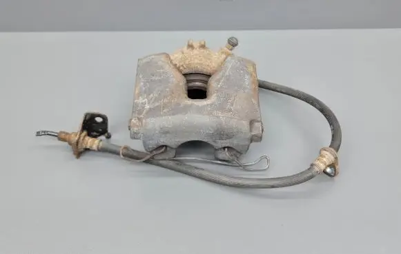 Honda Civic IX Front brake caliper
