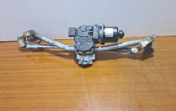 Volkswagen Polo IV 9N3 Front wiper linkage and motor 6Q1955113A 443122288017