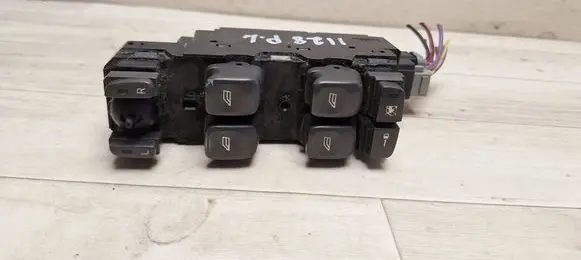 Volvo S80 Electric window control switch 30658116 MD461300100 02W46E