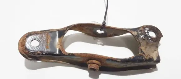 Honda Accord Bracket in trunk/boot 
