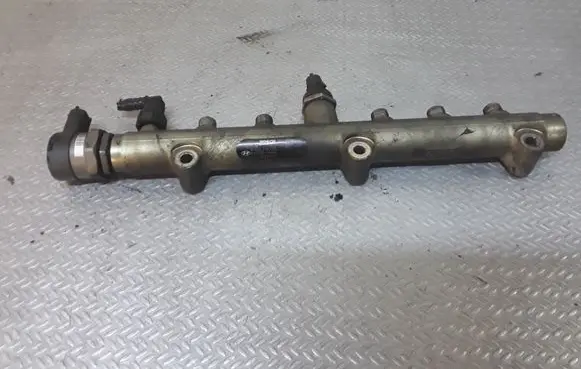 KIA Sorento Fuel main line pipe 0445214103