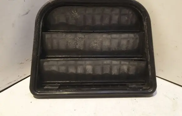 Volvo S60 Quarter panel pressure vent 