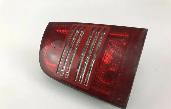 Skoda Octavia Mk1 (1U) Rear/tail lights 1U9945095 A915