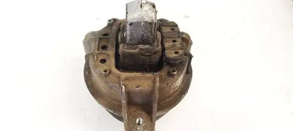 BMW 5 GT F07 Engine mount bracket 13981112