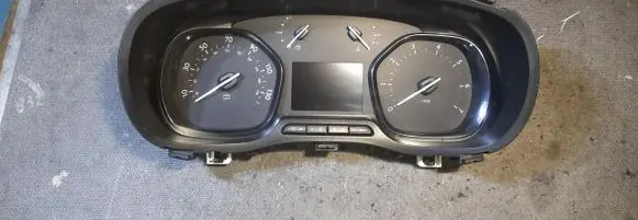 Citroen Jumpy Speedometer (instrument cluster) 9822470480