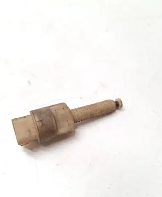 Volkswagen PASSAT B5.5 Brake pedal sensor switch 4A0945515A