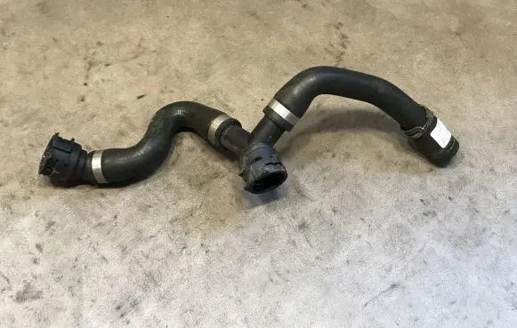 BMW Z4 E89 Engine coolant pipe/hose 7585741