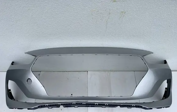 Hyundai i30 fastback Front bumper 86511G4AA0