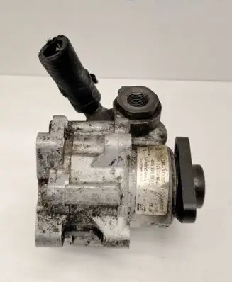 Volkswagen Golf IV Power steering pump 7690955102 8D0145156T