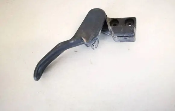 Engine bonnet (hood) release handle