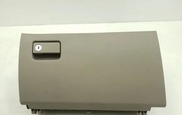 Toyota RAV 4 (XA30) Glove box 5555042100