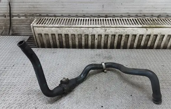 BMW 5 E39 Engine coolant pipe/hose