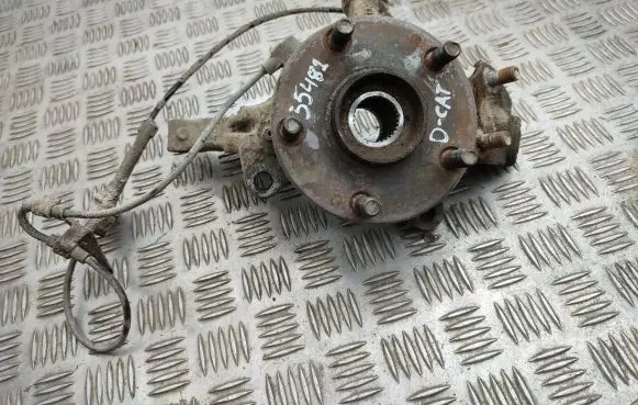 Toyota Avensis T250 Front wheel hub 