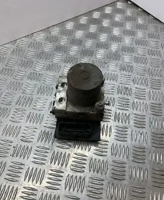Audi A4 S4 B7 8E 8H ABS Pump 8E0910517D