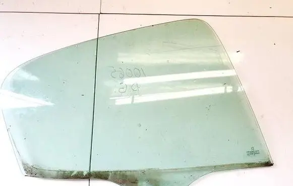 Peugeot 206 Rear door window glass dot39as2m33