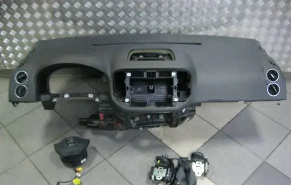 Volkswagen Golf Plus Dashboard