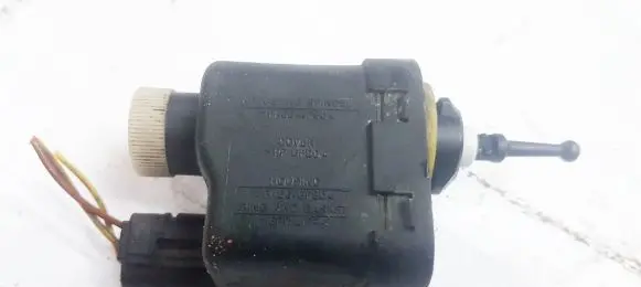 Opel Tigra A Headlight level adjustment motor 